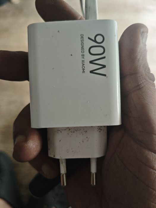 POCO F7 256GB / 12GB RAM + Caixa + Carregador 90W Original
