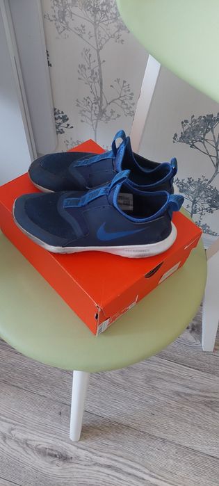 Красівки NIKE р.36 (23.5)