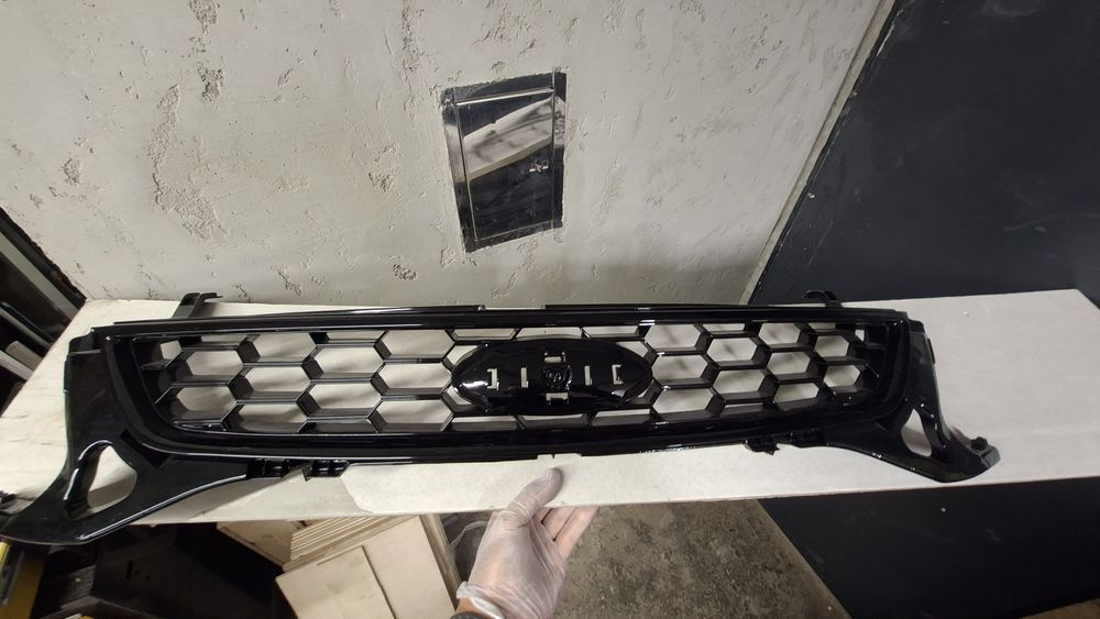 Grill Mondeo mk4 lift 2014r góra titanium S