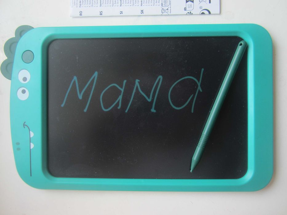 Графичный планшет для занятия детей рисованием и правописанием