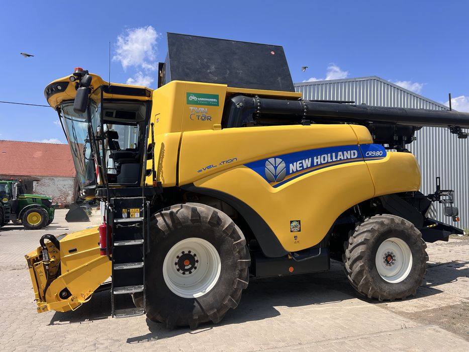 Kombajn zbożowy New Holland CR9.80