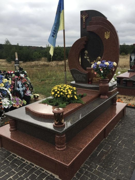 Гранітні пам'ятники від виробника