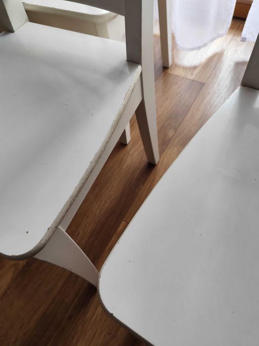 Krzesła białe Ikea