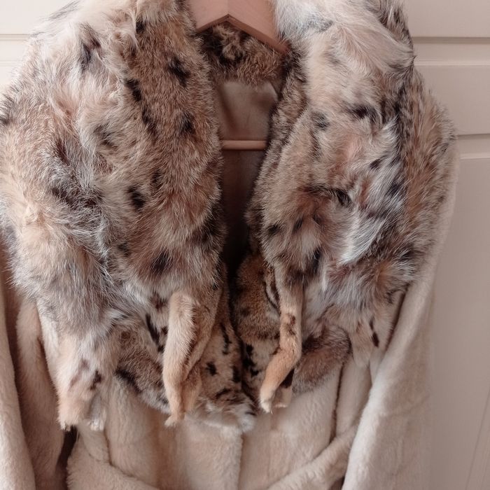 Натуральный женский полушубок  с мутона