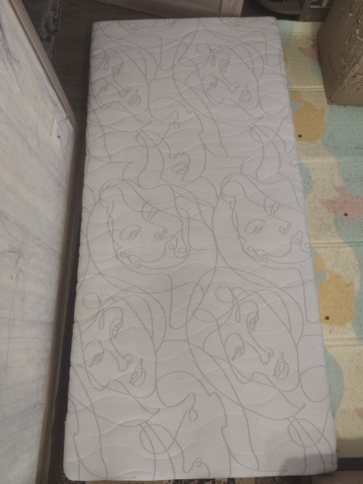 Матрас фирмы Artist модель santi 190на 90 высота 13 см