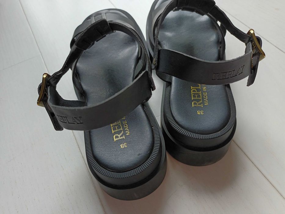 Sandały Replay na grubej podeszwie