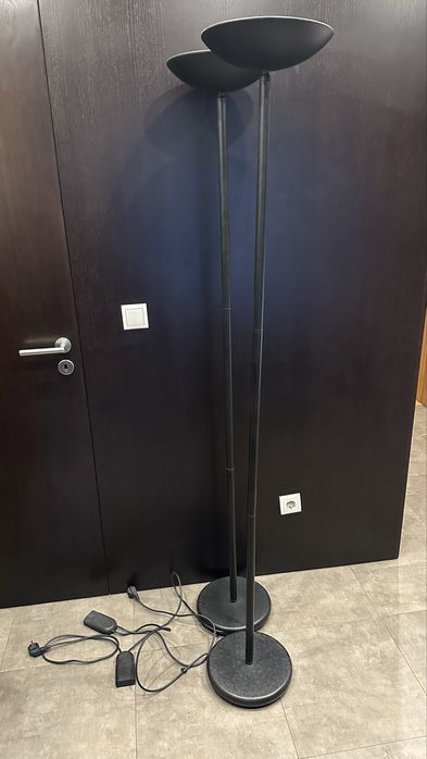 2 candeeiros de pé hologeénio