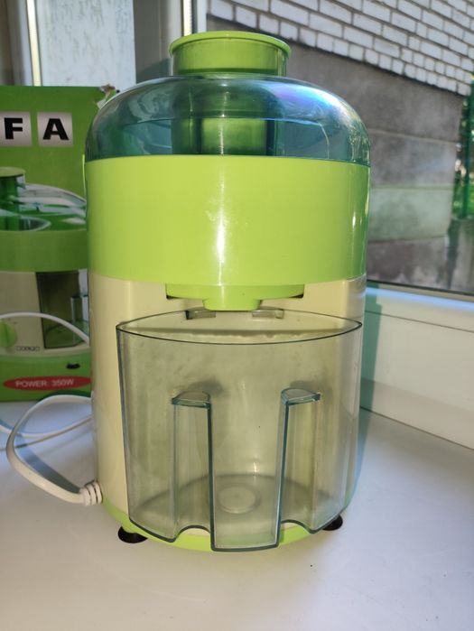 Соковижималка Delfa DJ-300