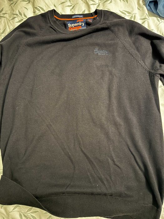 Sweter SuperDry czarny