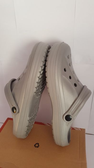 Klapki  / crocsy  / chodaki męskie szare uniwersalne w rozmiarze 42