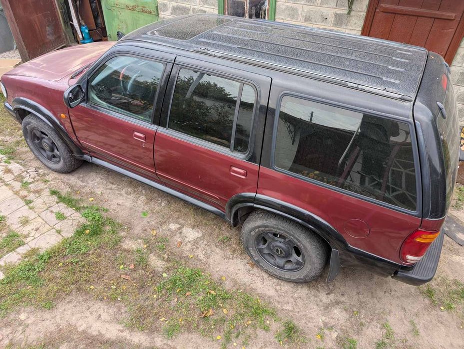 Ford Explorer 1996 4.0L, червоний, АКПП, ГБО, фаркоп, ресторна підвіска, пробіг 316 тис. км