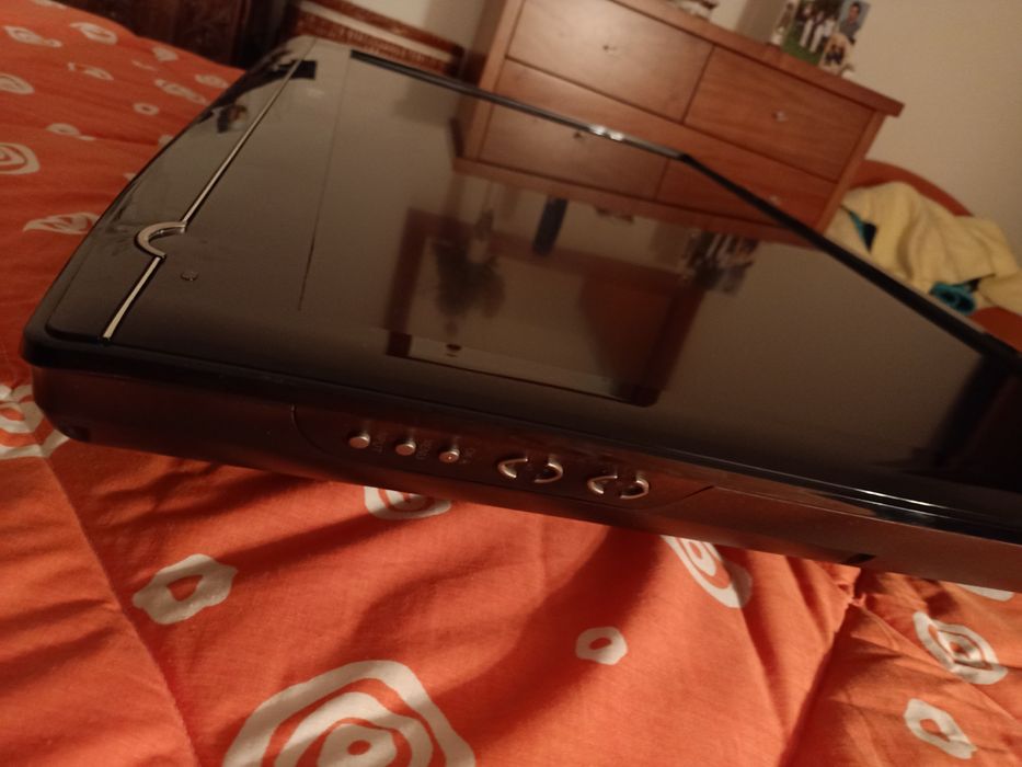 LG LCD TV, 42 inches64552036307970122