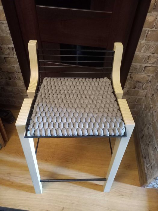 Барный стул дерево и металл.