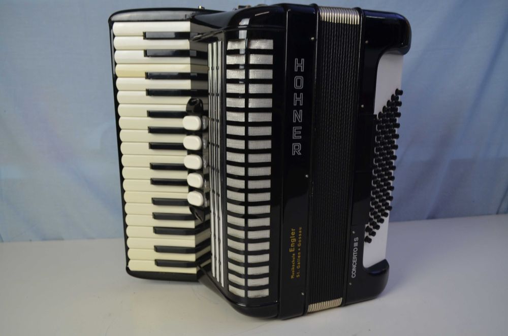 Acordea Hohner Concerto III 63 Voz 72 Baixos N.85