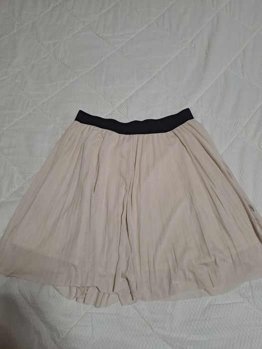 Saia branca para usar em festas