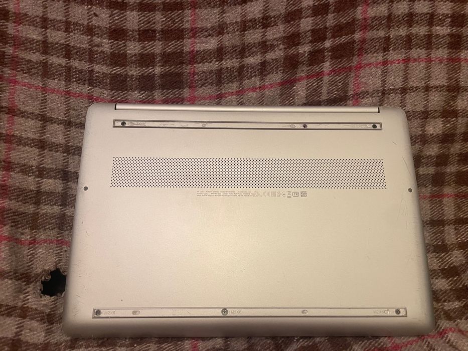 ноут HP Laptop 15s-fq0xxx