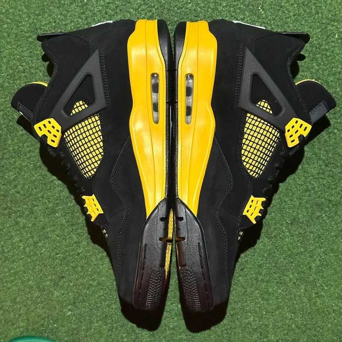 Jordan 4 Retro Thunder R.40