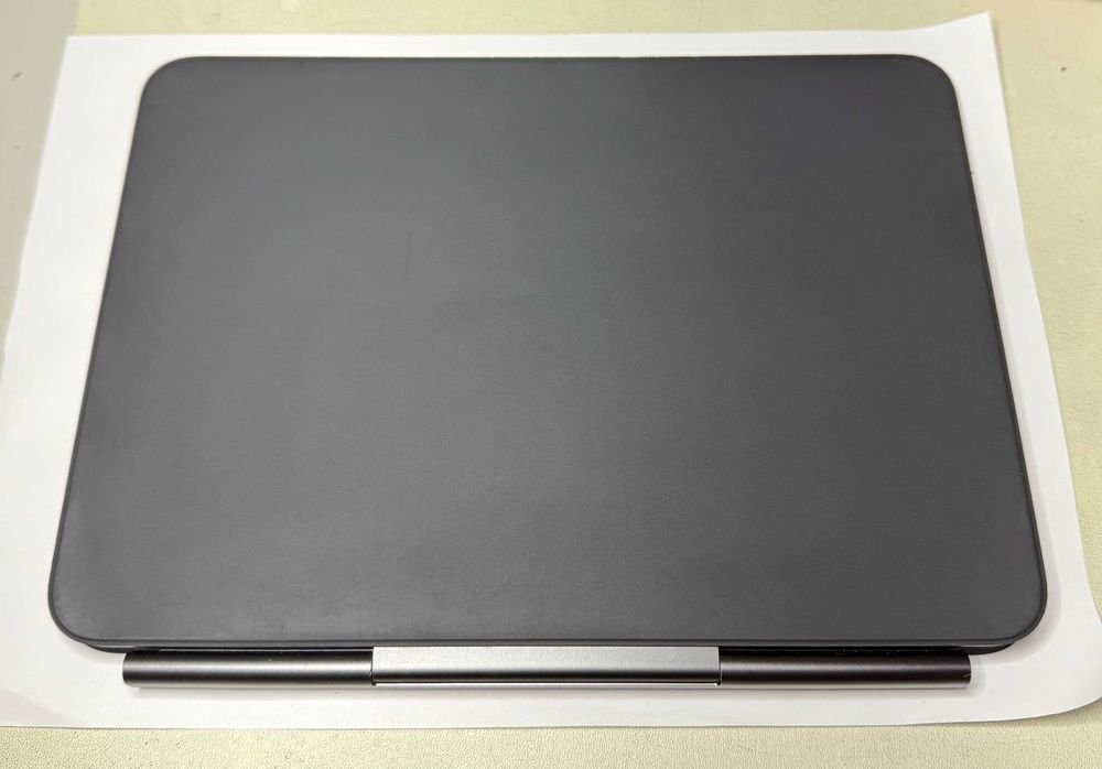 Apple Magic Keyboard iPad Pro 11 M4/M5 Preto PT - Como Novo