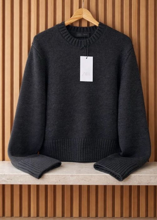 Swetry topy spodnie Zara