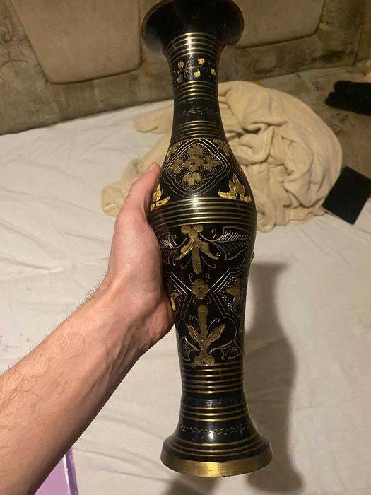 Ваза декоративная для цветов "Черное золото" Индия (медная)