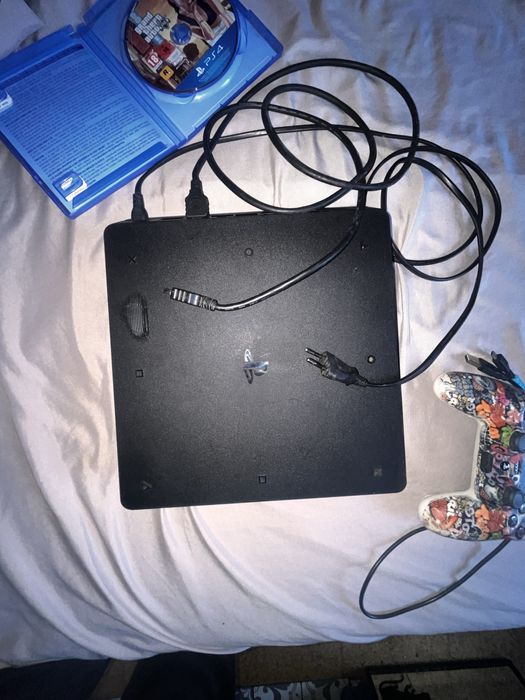 PS4 + comando + GTAV