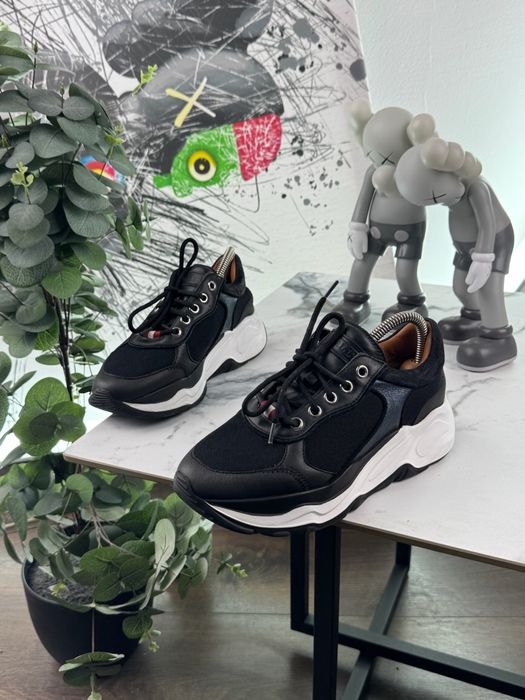 Кросівки шкіряні Bally 36 розмір Е11629
