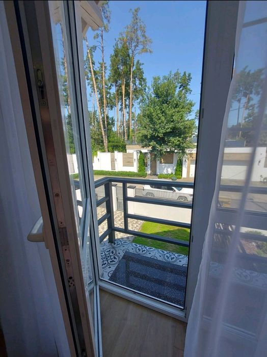 Дуплекс з розкішним новим ремонтом в Лісовій Бучі.