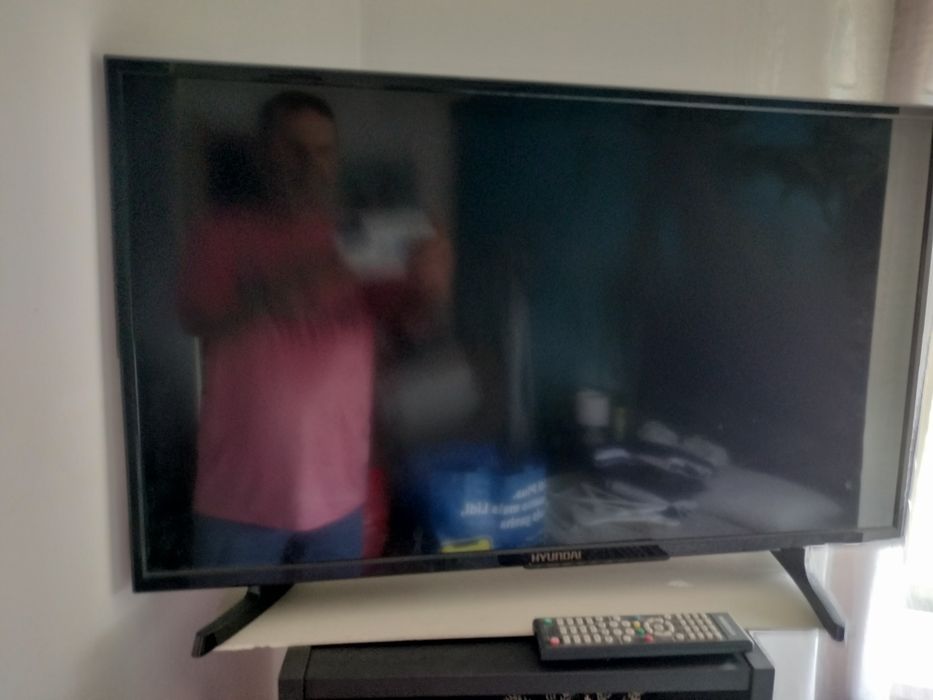 2 Televisões de 32 polegadas