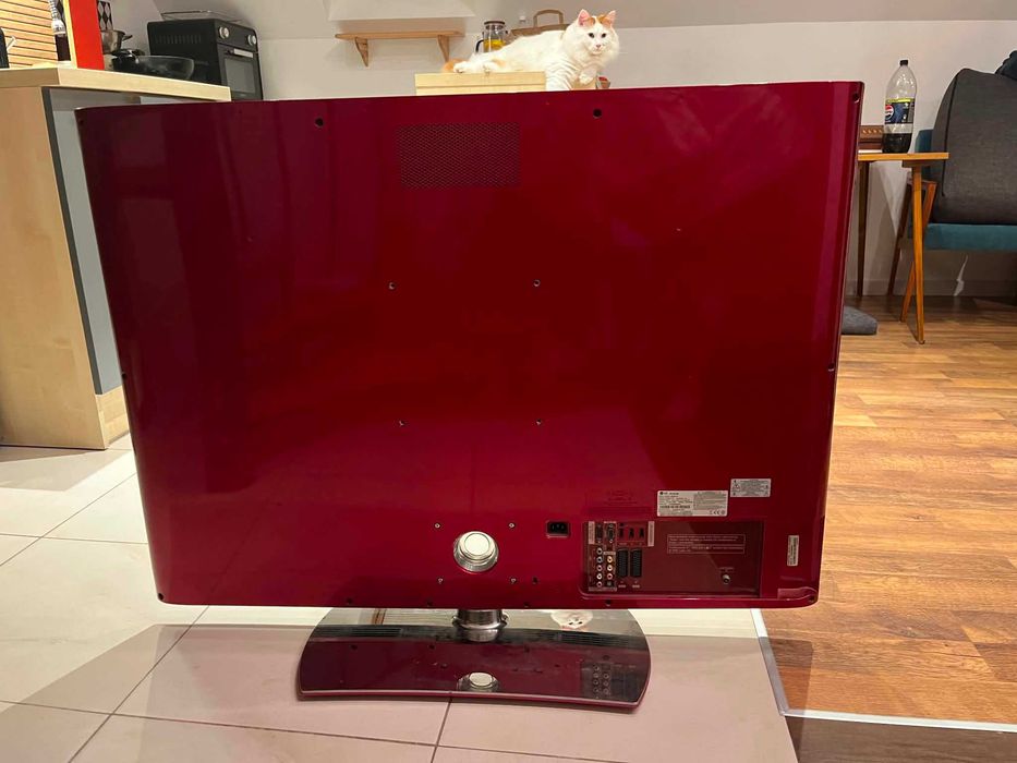 Telewizor LG 426100, trochę stary ale piękny i oryginalny