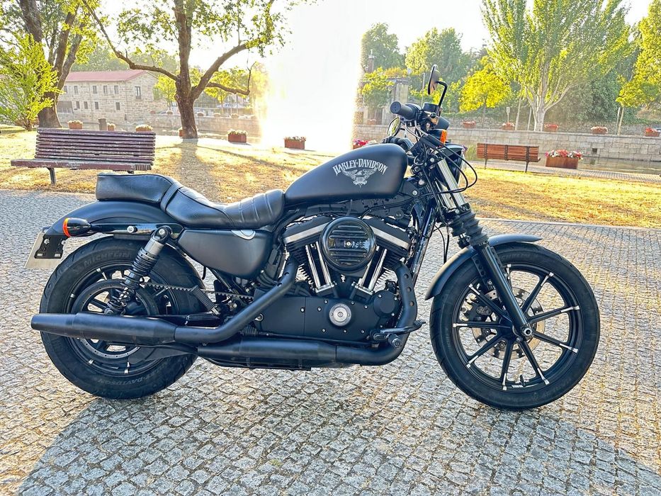 Harley-Davidson Sportster 883 Iron