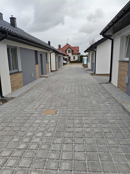 Sprzedam mały nowy dom parterowy
