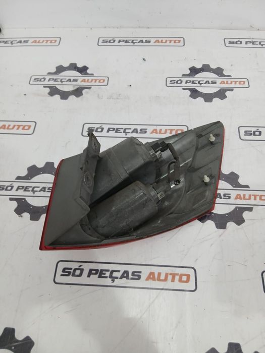 FAROLIM ESQUERDO CINZA HONDA ACCORD  ANO: 2008