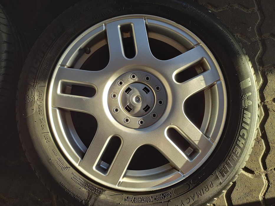 JANTES VW R16 COM PNEUS 205/55 FURAÇÃO 5X100