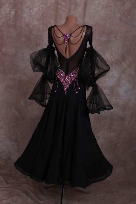 Сукня для бальних танців, стандарт