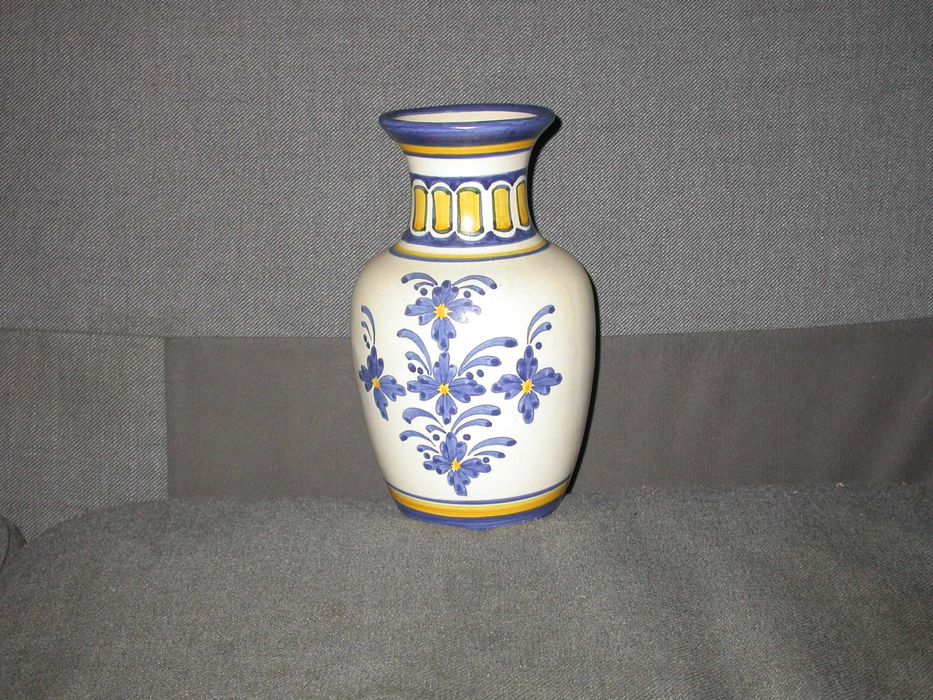 Hand-painted jug443783125109329920