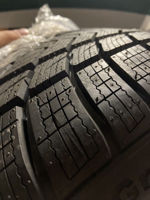 Pneu novo GRIPOMAX SureGrip Pro