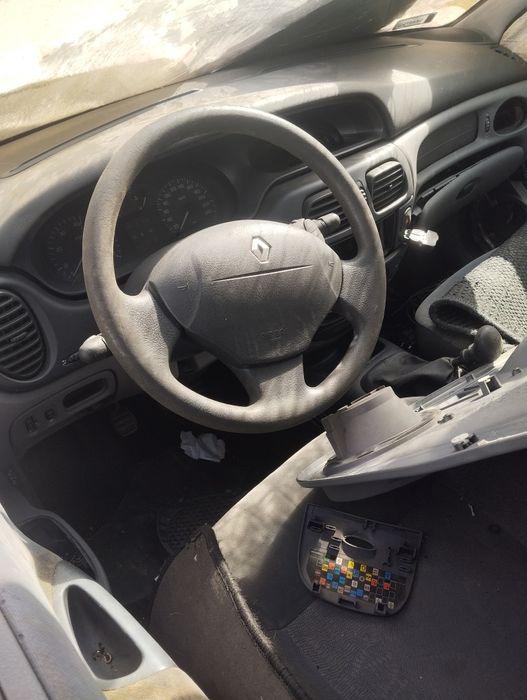 запчастини renault megane 1