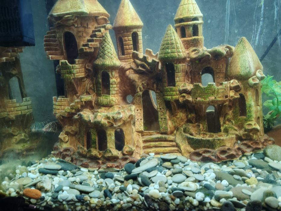 Акваріум з фільтрами і кришкою