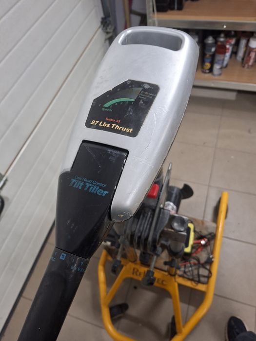 Silnik zaburtowy minn kota akumulator ładowarka