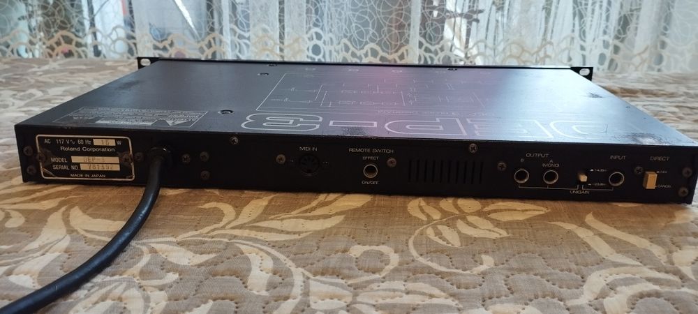 Ревербератор Roland DEP-3 Digital Effects Processor.