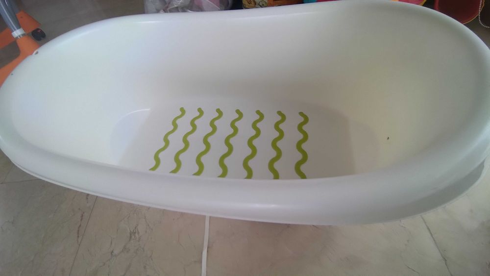 Banheirinha bebé com ondas antiderrapantes PARA DESOCUPAR