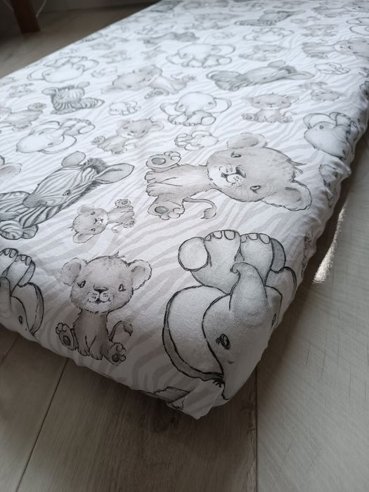 Prześcieradło do łóżeczka 120x60 cm - na gumce