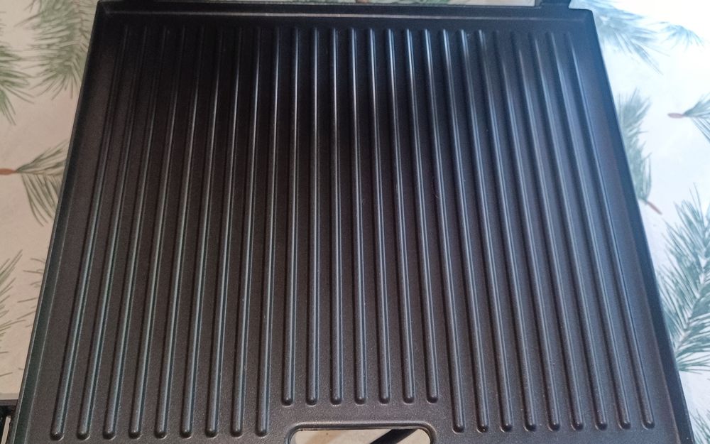 Гриль TEFAL PaniniGrill GC241D38 б/у