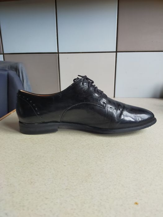 Buty półbuty wizytowe Ochnik lakierki skórzane czarne 39
