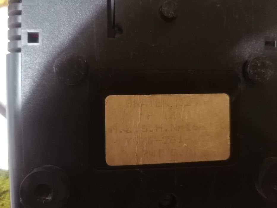 Telefon      BRATEK