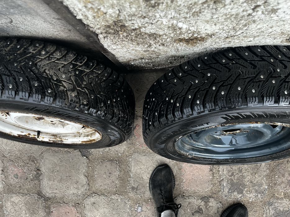Продам пару колес 175/70 r13
