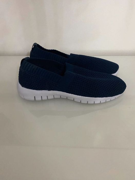 Sapatos confortáveis azuis