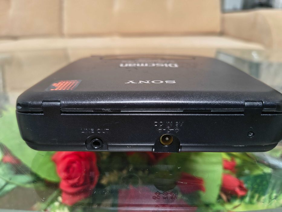 CD плеер SONY D-33 Discman made in Japan /Дефект/