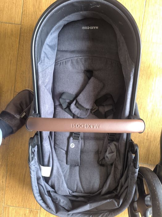 Carrinho da marca Maxo cosi