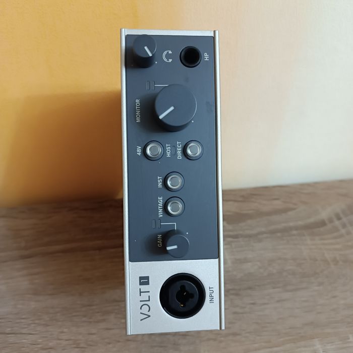 Аудиоинтерфейс Universal Audio Volt 1 звуковая карта